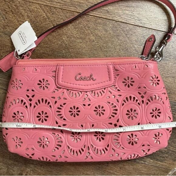 Coach Ashley Lace Leather Large Wristlet Rose Pink NWT - Picture 5 of 7
